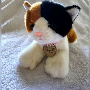 Miyoni plush cat